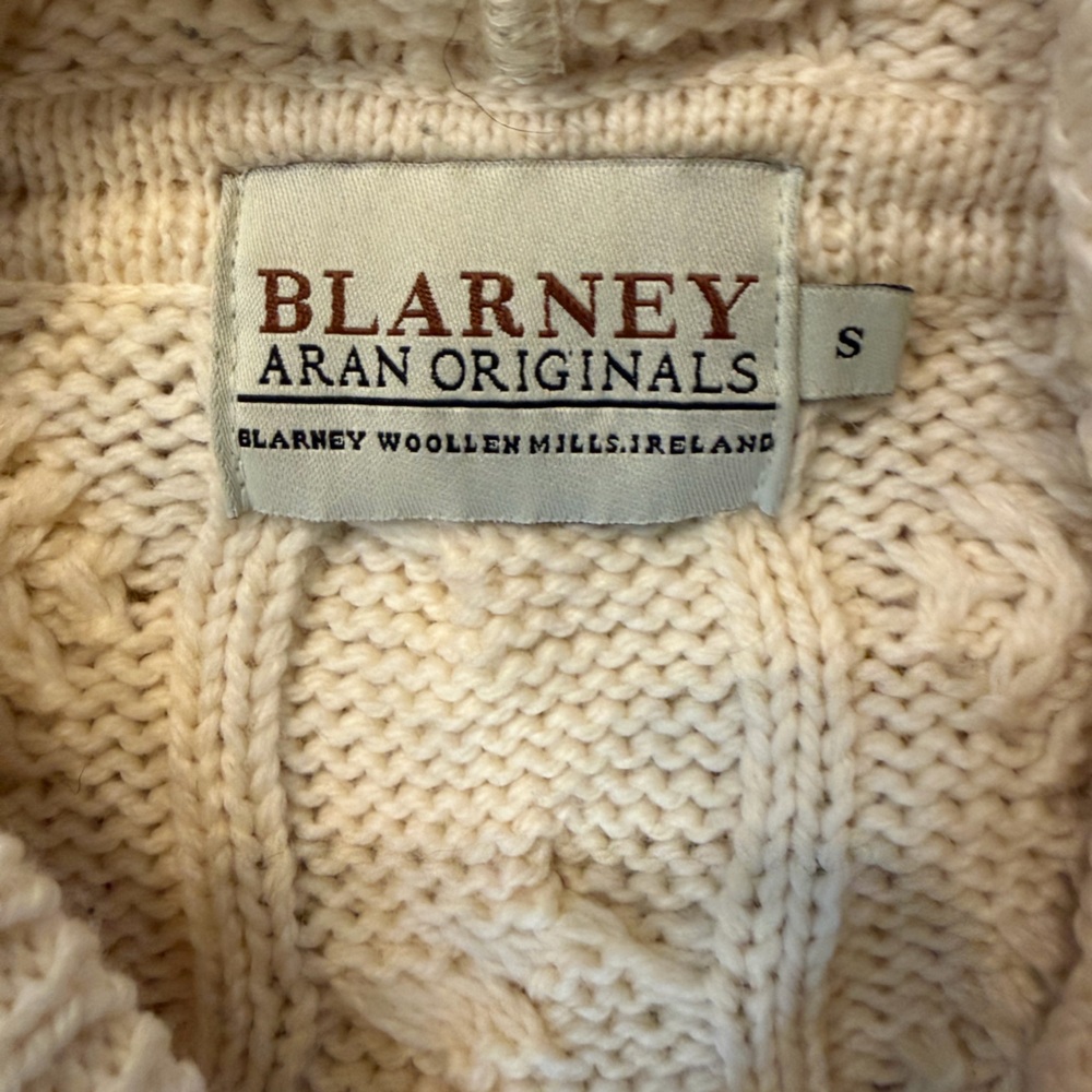Blarney Aran Originals Cream Cable Knit Wool Hooded Toggle Cardigan Size S - Picture 6 of 11